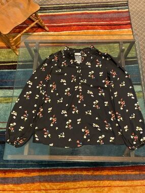 Black Floral Button-Front Long Sleeve Blouse